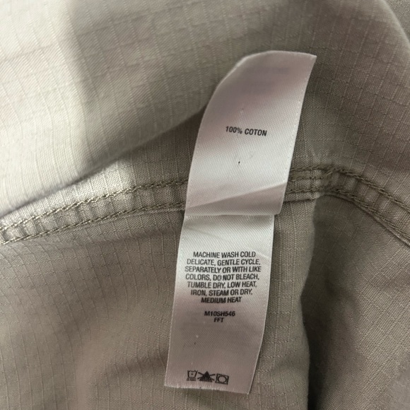 Cabelas Legendary long sleeve button up size medium - Picture 7 of 8